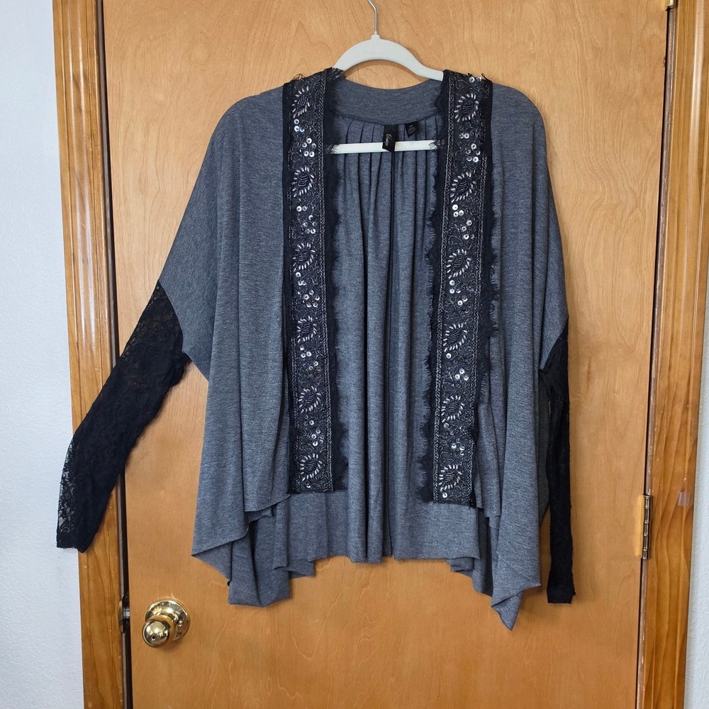 BKE Boutique Buckle Gray Open Front Cardigan Dolman Lace Sleeve Whimsigoth Boho